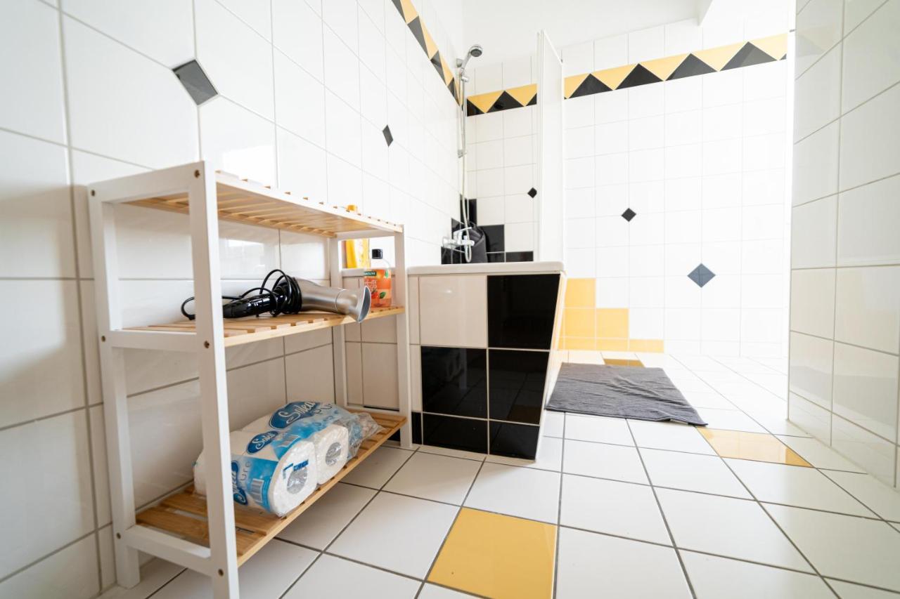 Fullhouse - Zwickau - R85 Apartments - Parking - 3 Beds - Nespresso Bagian luar foto