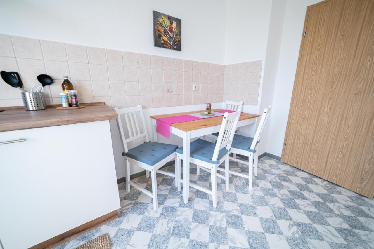 Fullhouse - Zwickau - R85 Apartments - Parking - 3 Beds - Nespresso Bagian luar foto