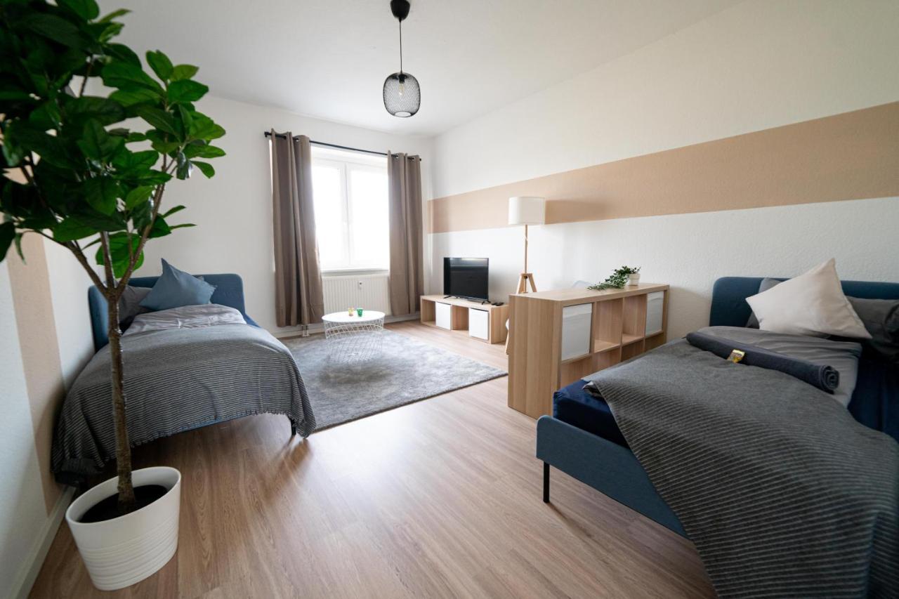 Fullhouse - Zwickau - R85 Apartments - Parking - 3 Beds - Nespresso Bagian luar foto